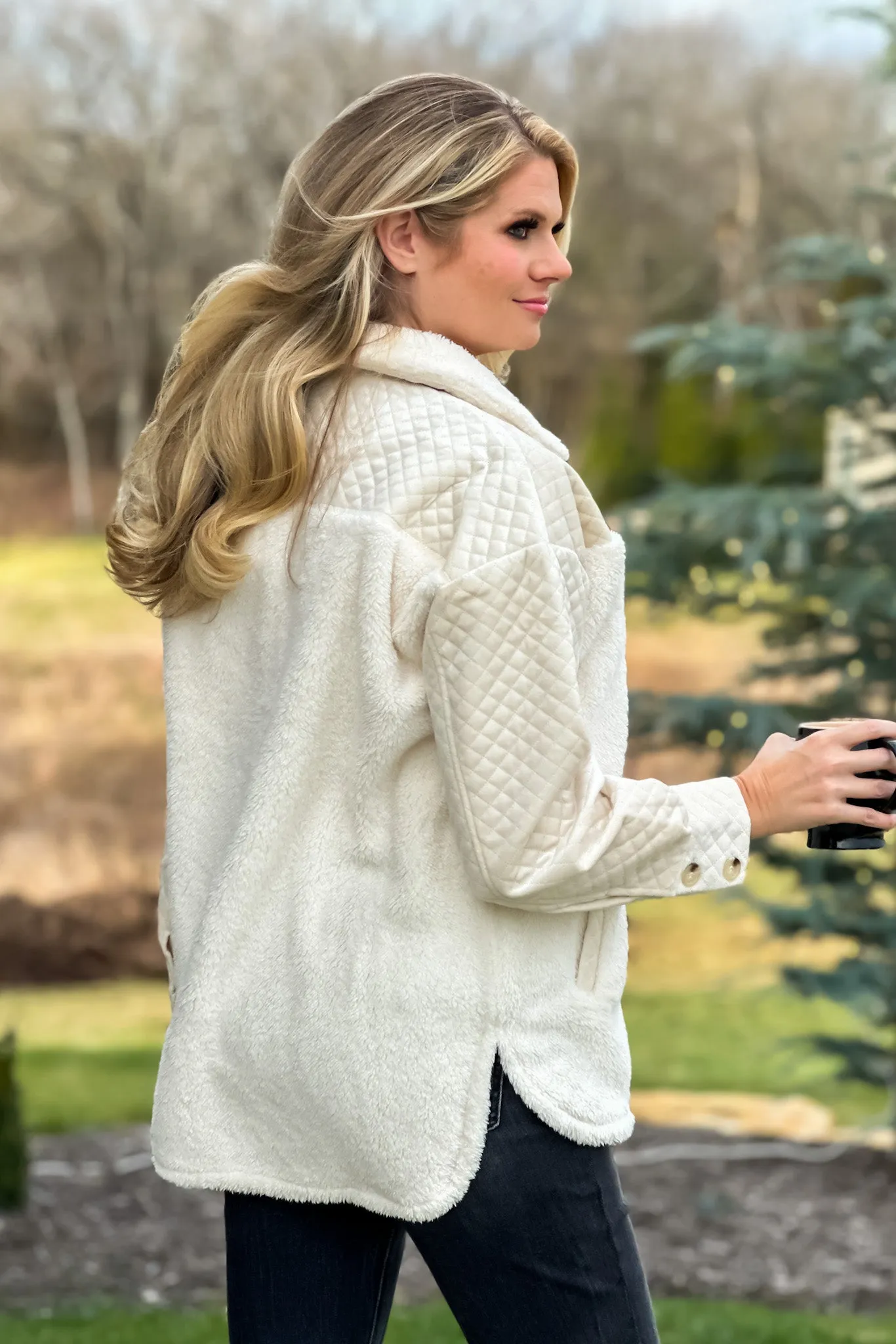 Comfy Strolls Quilted Velvet/Sherpa Shacket : Cream