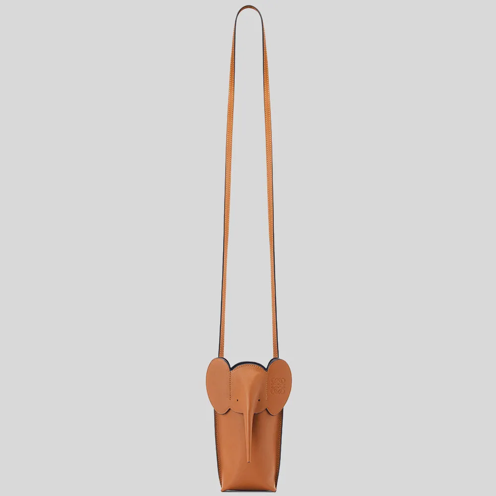 LOEWE Elephant Pocket In Classic Calfskin Tan C623B02X04